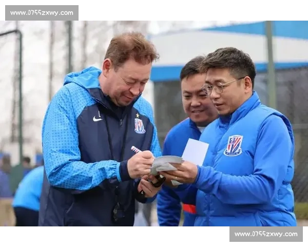 斯卢茨基直指申花失常根源：压力压垮争冠之心