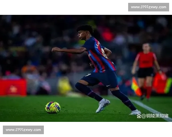 从球童到巨星:亚马尔与 C 罗的时光对话 从球童到巨星:亚马尔与 C 罗的时光对话