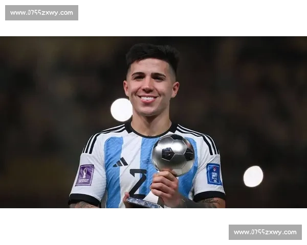 合同年博弈:皇马切尔西围猎乌帕梅卡诺,拜仁陷签字费困局 合同年博弈:皇马切尔西围猎乌帕梅卡诺,拜仁陷签字费困局